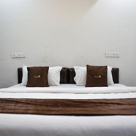 The Browns Hotel Nagpur Buitenkant foto