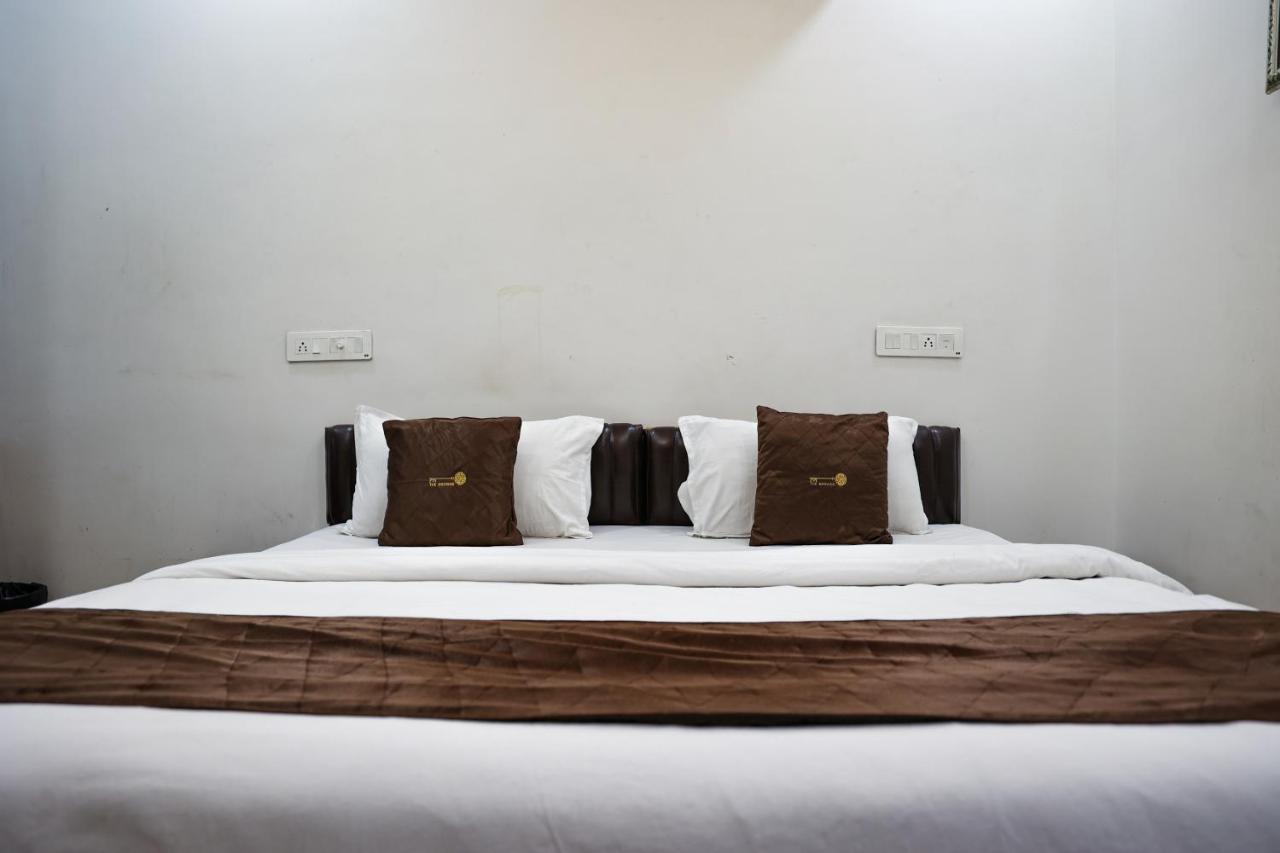The Browns Hotel Nagpur Buitenkant foto