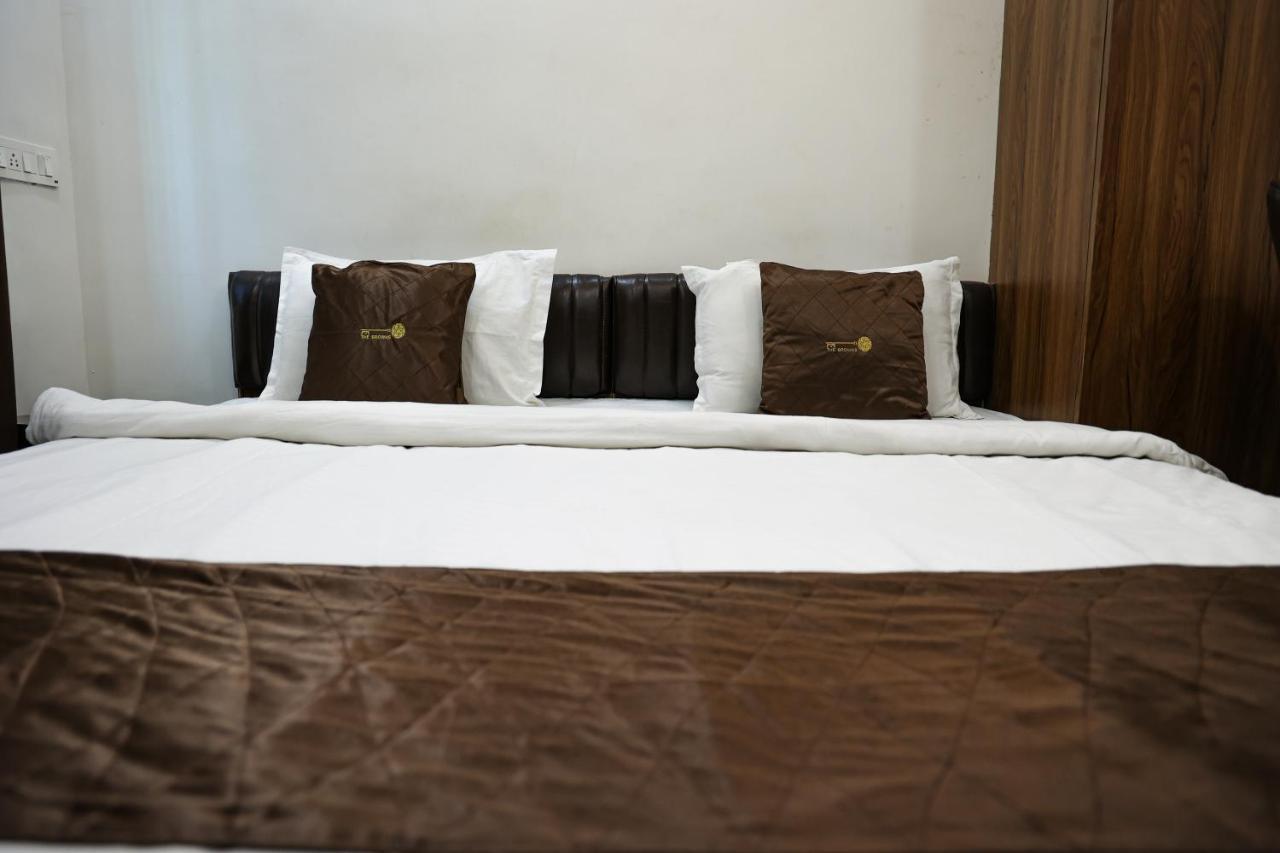 The Browns Hotel Nagpur Buitenkant foto